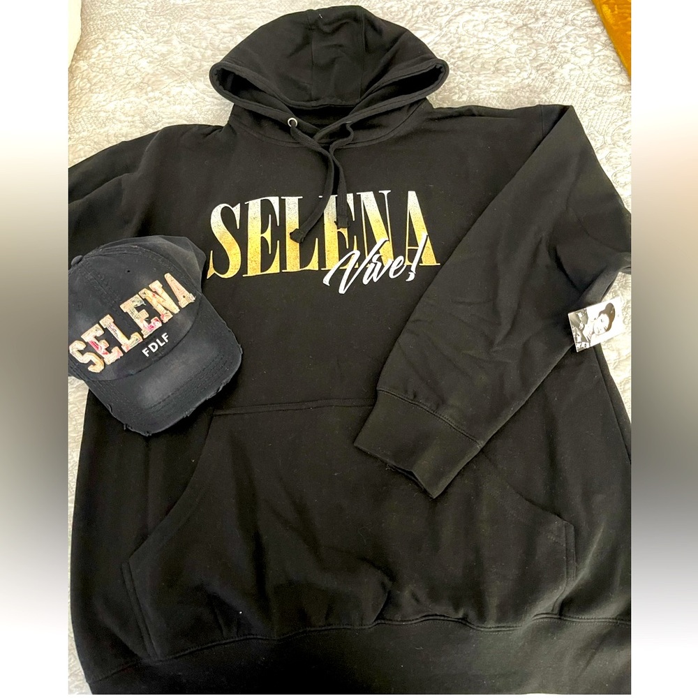 Official‎ Selena Merchandise Women’s Hoodie Size Large & Adjustable Hat- NWT